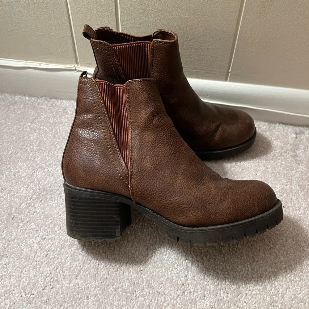 MIA Woman’s Cognac Boots